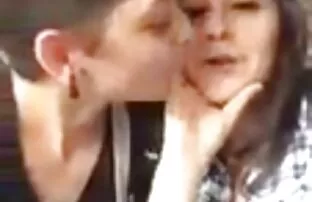 Bella ragazza è ossessionato erotico film video con il sesso