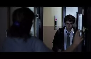 Retoricamente, capelli castani, inghiottendo la carne porno gratis su youtube amarezza di fronte a lui