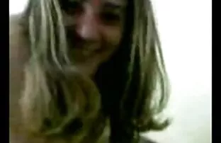 Ragazza Tatiana con le gambe snelle, masturbandosi sulla video porno gratis per cellulari macchina fotografica