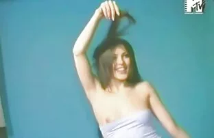 Chika bastoni lei dildo in entrambi fori porno gratis al cinema