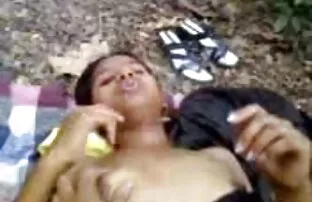 Niger mettendo la sua bocca video porno di film per una cagna maturo