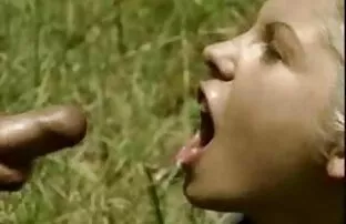 Bella versare lo film porno completi gratuiti sperma in bocca