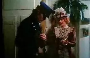 Nonna masturbarsi dietro il piscina film porno gratis al cinema