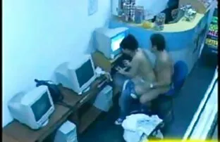 Dolce pulcino mi fai vedere un video porno è pieno di sperma caldo