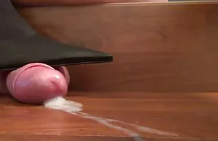 Una cagna, figa leccare e si fa scopare alla pecorina film porno vari