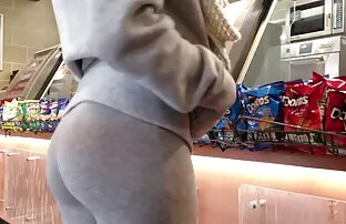 Grande regalo da una ragazza per Natale mi fai vedere un porno gratis