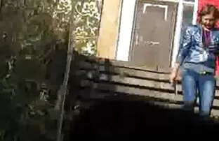 Rena pompino sulla folm pornp macchina fotografica