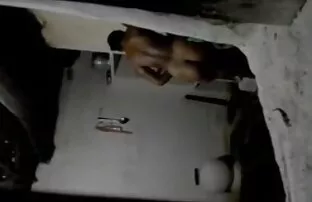 Oksanka accarezzando la figa film porno spinto con un vibratore